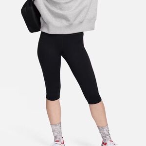 Nike One High-Waisted Capri Leggings